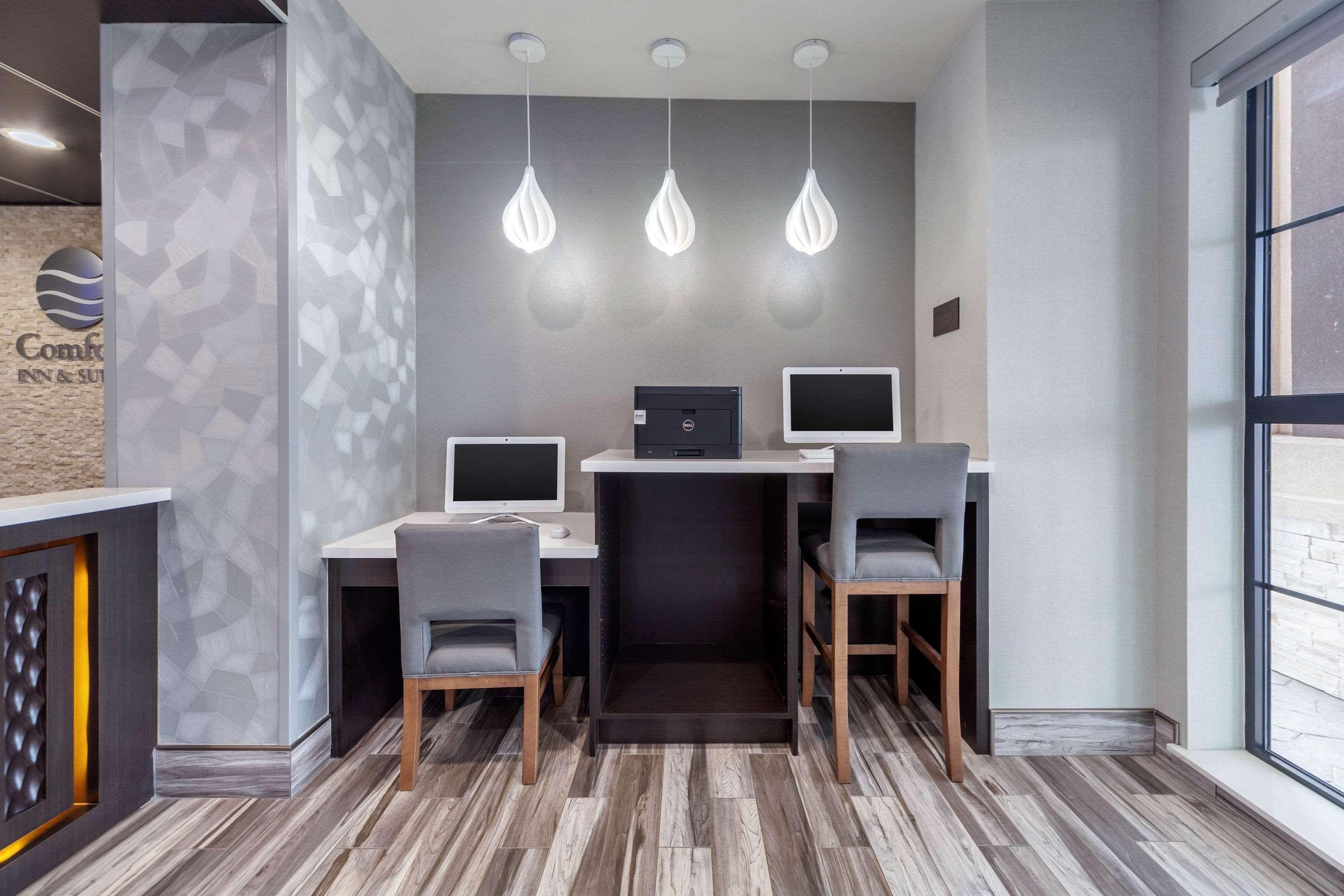 Comfort Inn & Suites Oklahoma City South I-35 מראה חיצוני תמונה