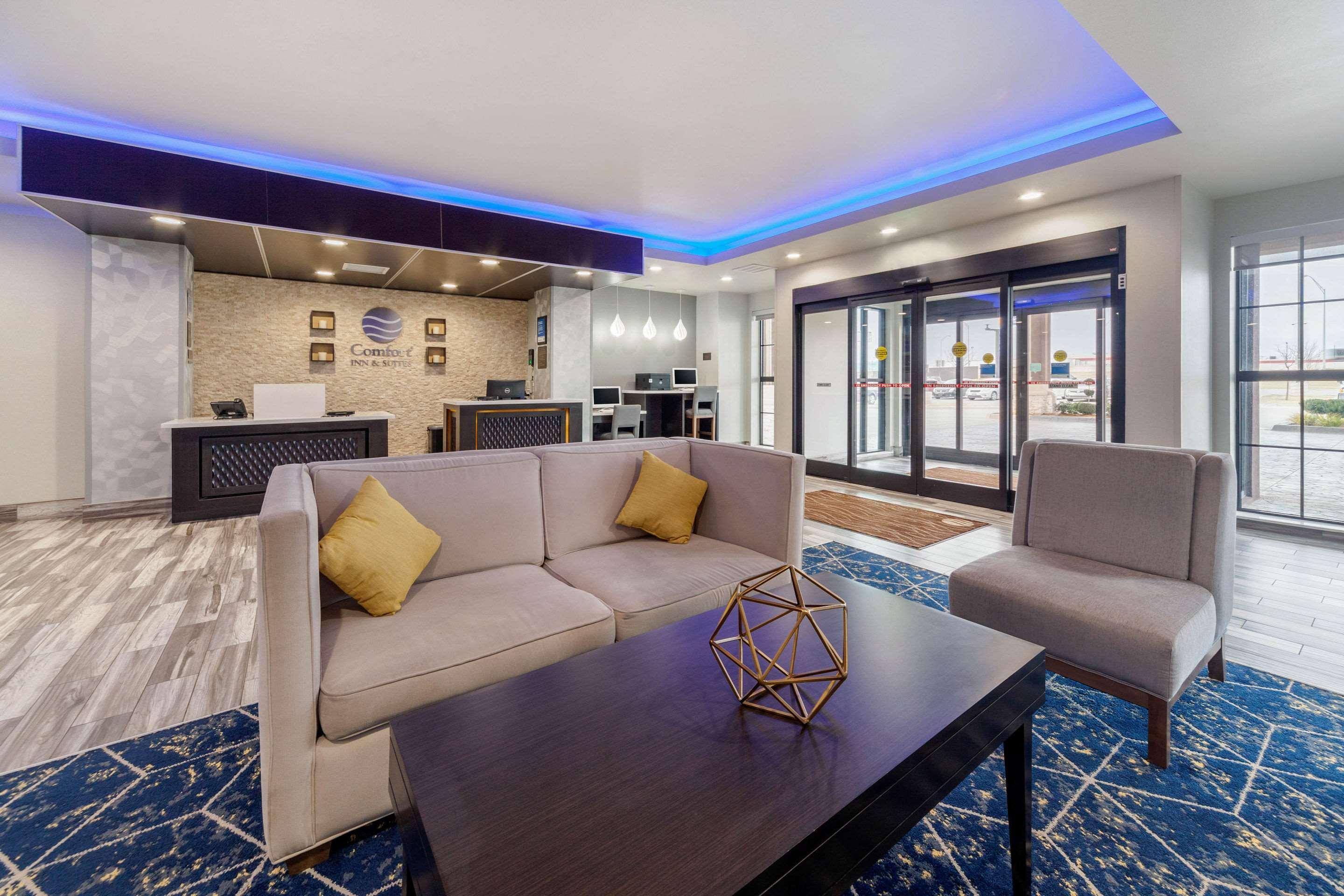 Comfort Inn & Suites Oklahoma City South I-35 מראה חיצוני תמונה