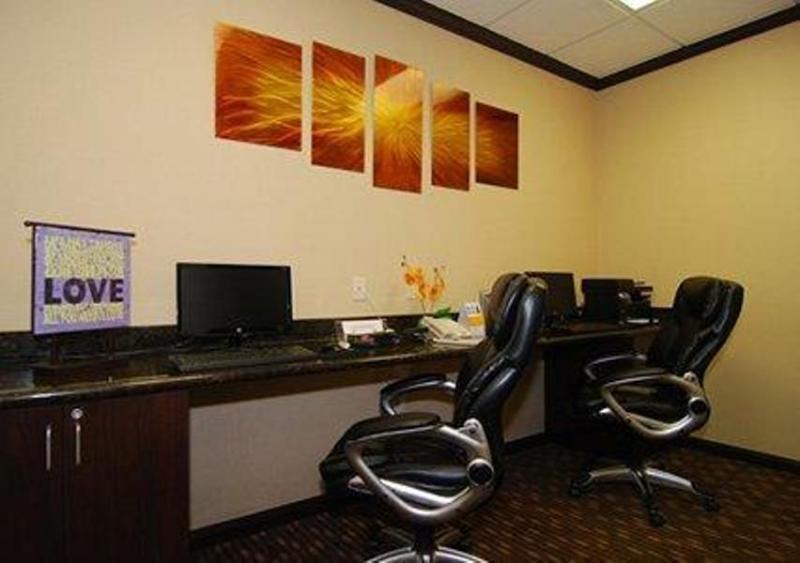 Comfort Inn & Suites Oklahoma City South I-35 מראה חיצוני תמונה